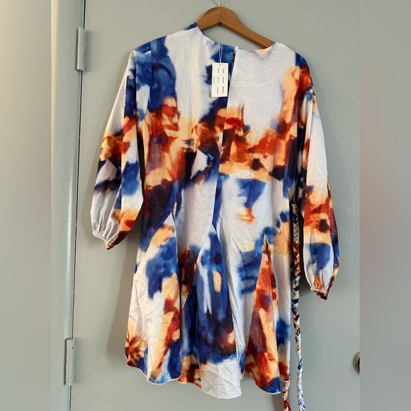 NWT Glamaker Tie Dye Lantern Sleeve Belted Dress size small - Picture 6 of 9